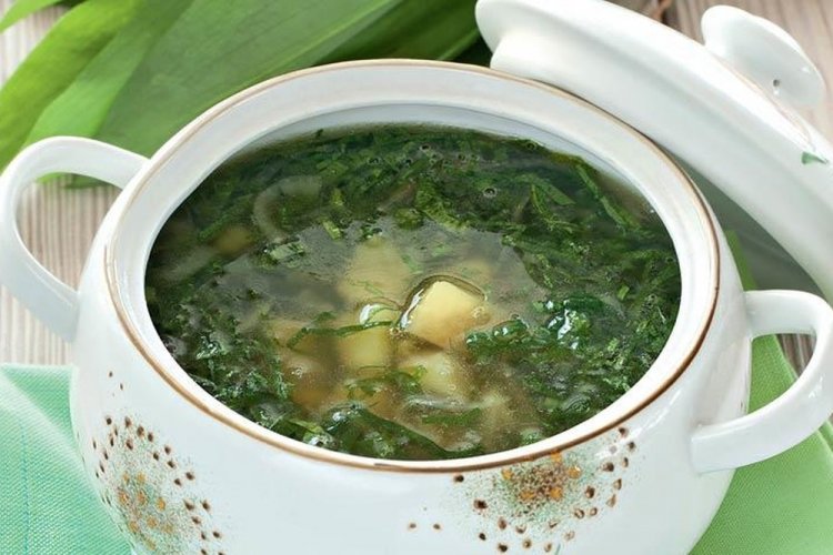 Легкий постный суп с черемшой