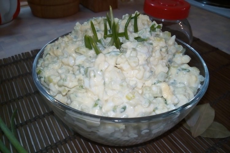 Салат из черемши и творога