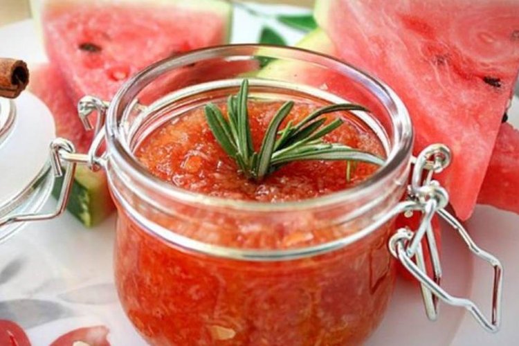Варенье из арбуза и яблок