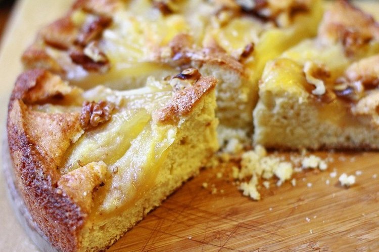 Грушевый пирог с медом