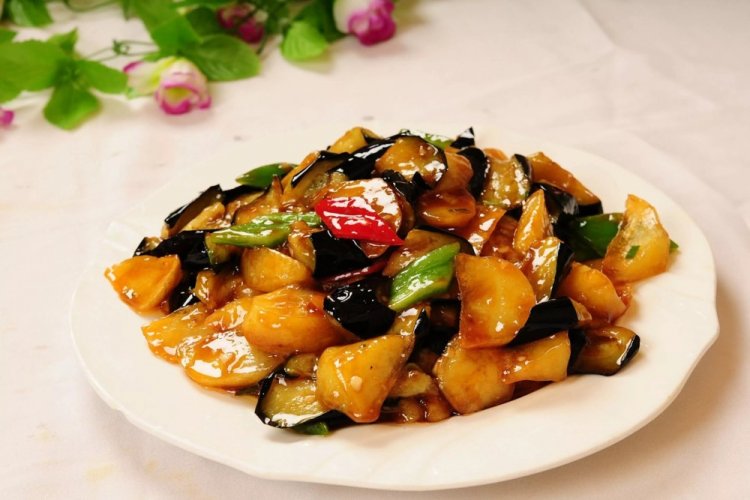 Баклажаны с картошкой в кисло-сладком соусе