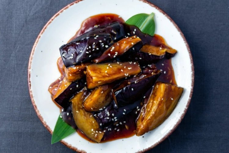 Баклажаны в кисло-сладком соусе с винным уксусом