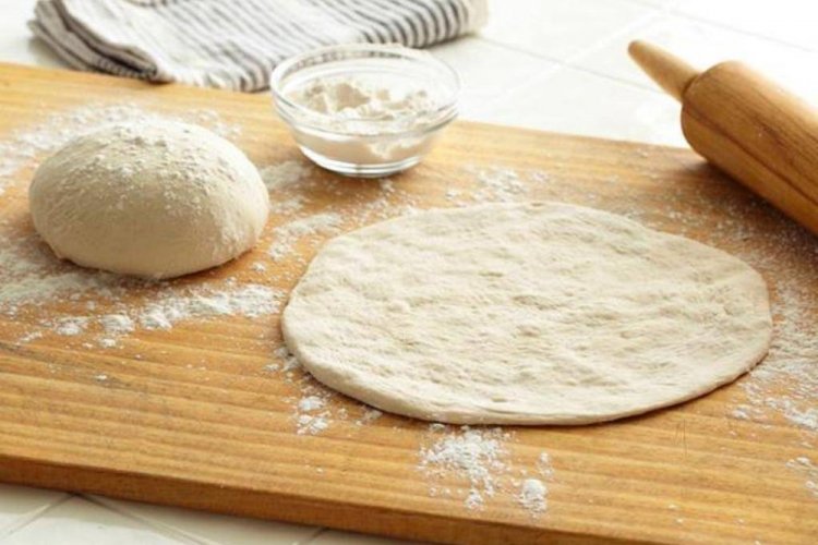 Тесто на кефире для тонкой пиццы