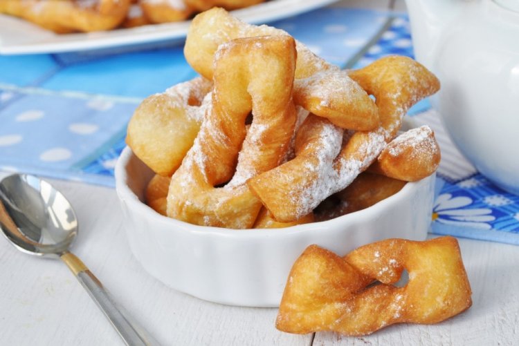 Хворост во фритюре