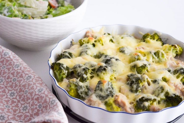 Цветная капуста с курицей и брокколи в духовке