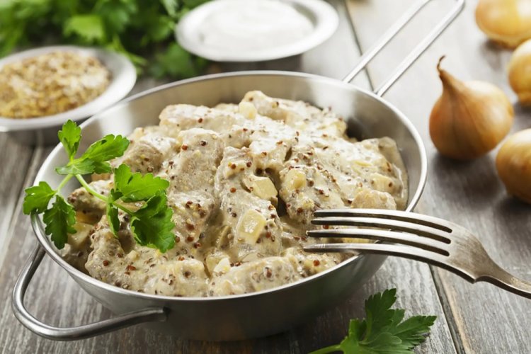 Свинина с горчицей в сливочном соусе