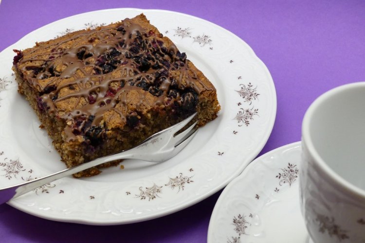 Кофейный пирог с вишней