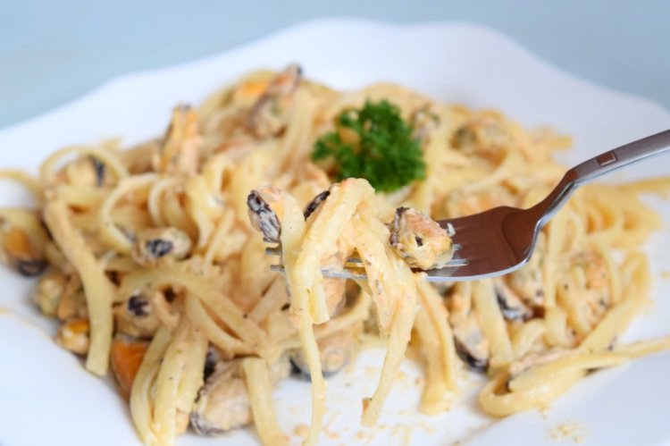 Паста с мидиями в сливочном соусе