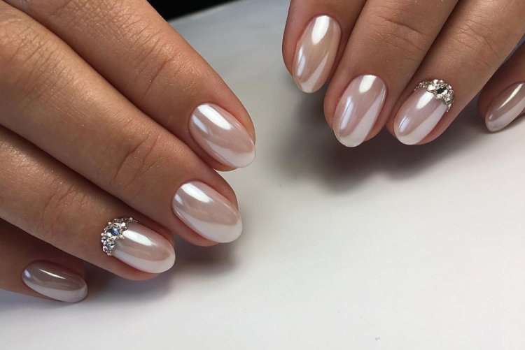 Жемчужный маникюр