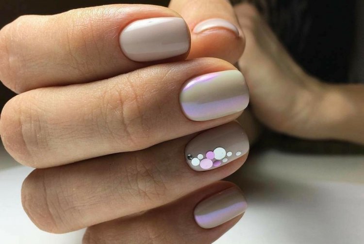 Жемчужный маникюр