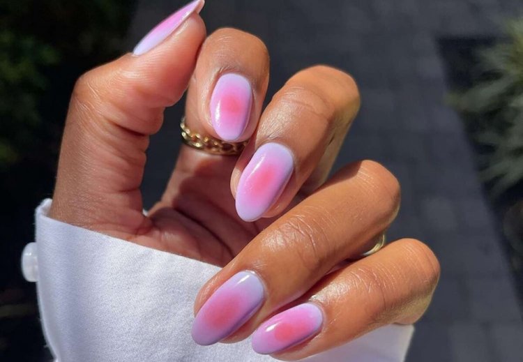 Маникюр аура