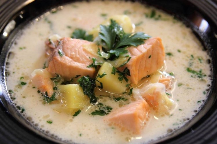 Суп из красной рыбы со сливками