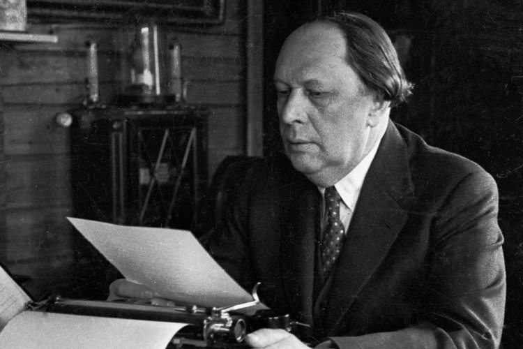 Алексей Толстой