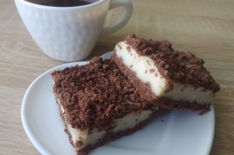 Шоколадный насыпной пирог с творогом