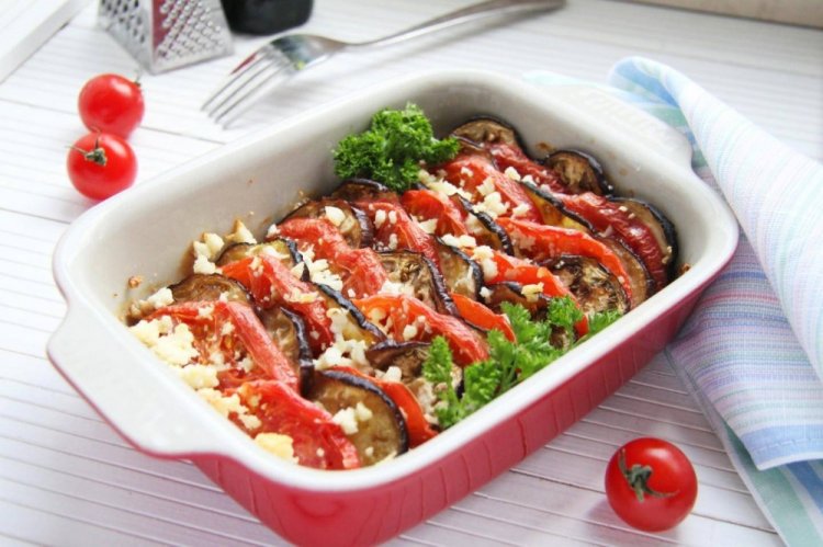 Запеканка с баклажанами и брынзой