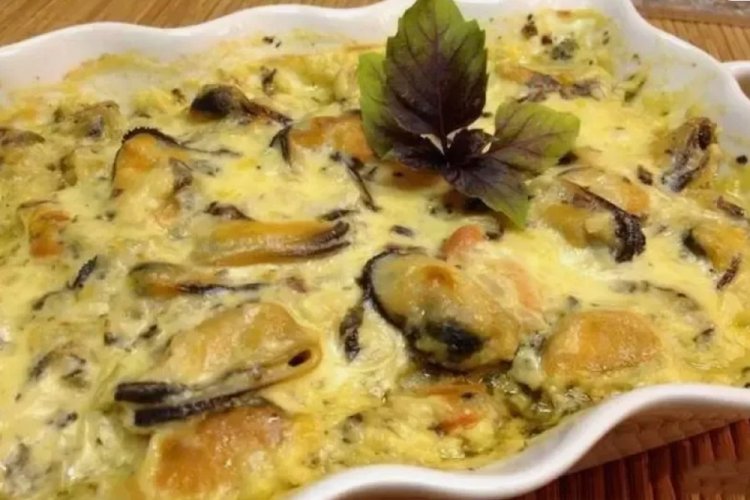 Мидии в сливочно-чесночном соусе в духовке