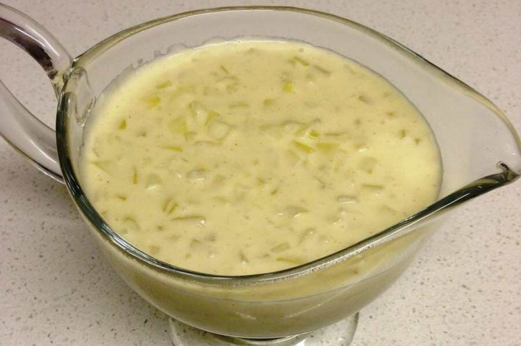 Сметанная подливка на бульоне