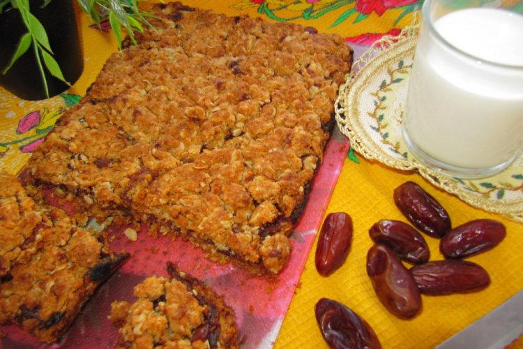 Апельсиновый пирог с овсянкой и финиками