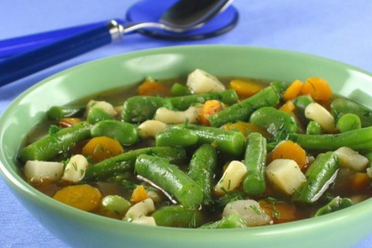 Суп с овощами и стручковой фасолью