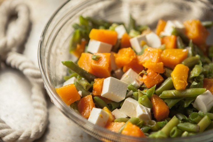 Салат из тыквы и стручковой фасоли