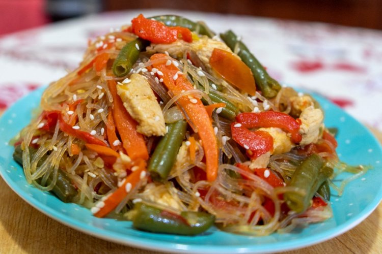 Фунчоза со стручковой фасолью