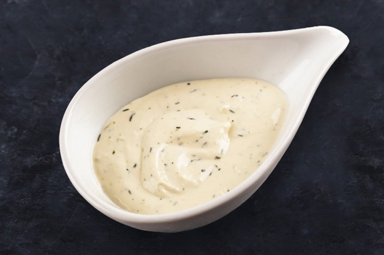 Сырный соус со страчателлой