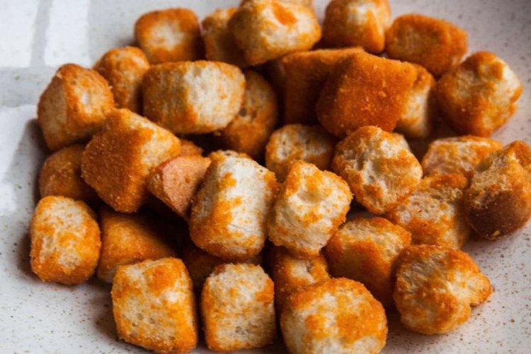 Пикантные сухарики с паприкой и красным перцем