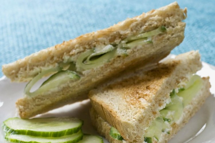 Сэндвичи с фетаксой и огурцами