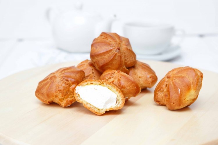 Профитроли с творожным кремом