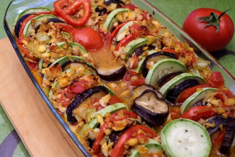 Рататуй с минтаем в духовке