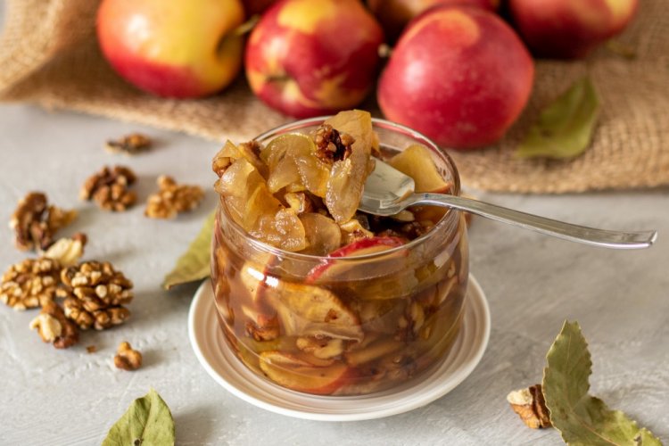 Варенье из яблок с грецкими орехами на зиму