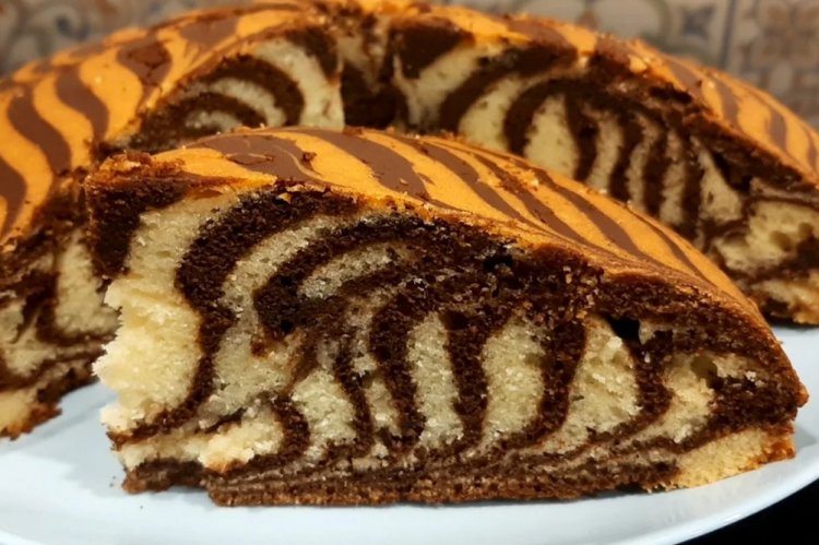 Пирог «Зебра» на простокваше