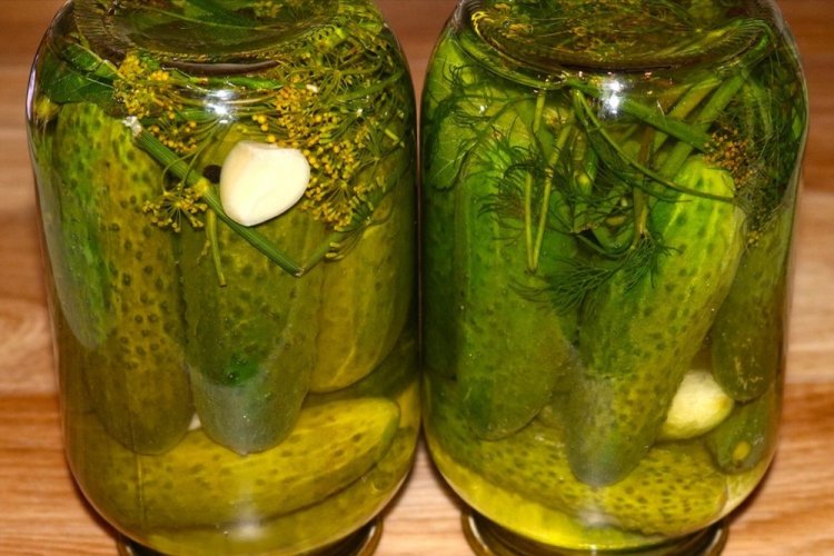 Маринад с чесноком и укропом для огурцов