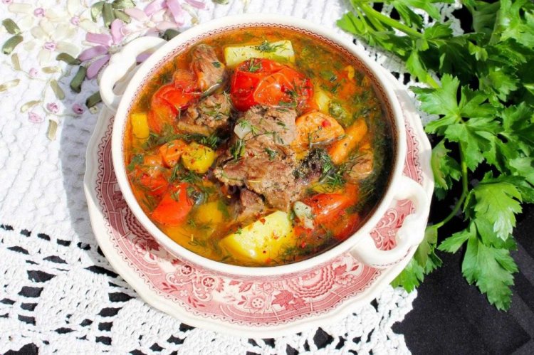 Шурпа с баклажанами в афганском казане