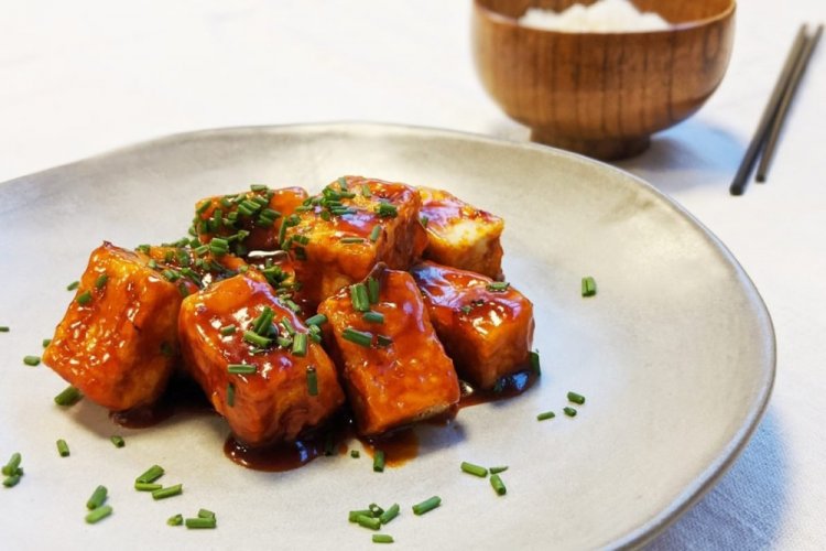 Жареный тофу в устричном соусе