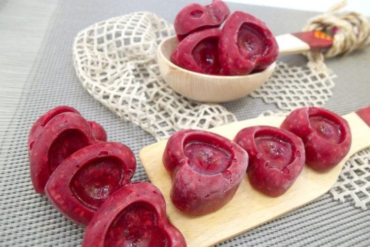 Замороженный малиновый чай со специями