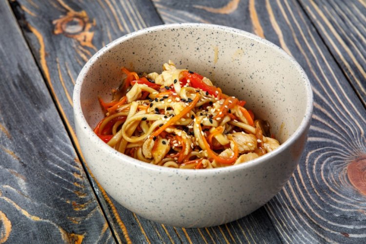 Лапша удон с имбирем