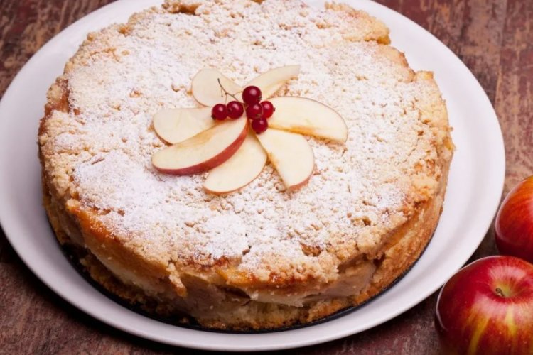 Заливной пирог с яблоками