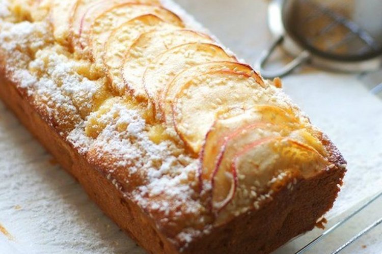 Кекс с яблоками