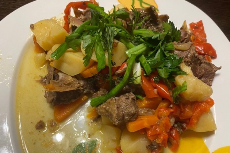 Утка с овощами в афганском казане