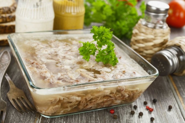 Холодец из свиной рульки и копыта в афганском казане