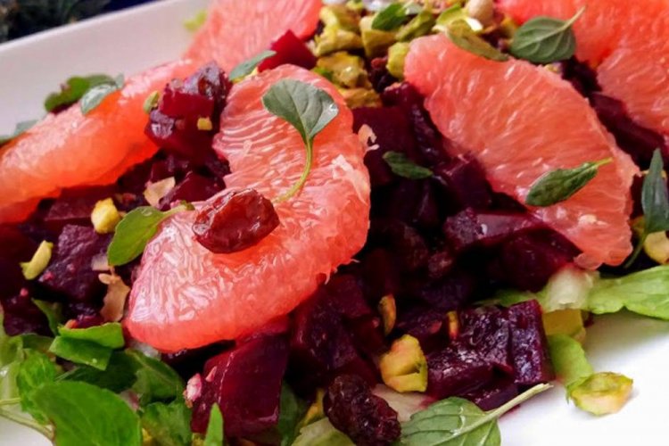 Салат с грейпфрутом и свеклой