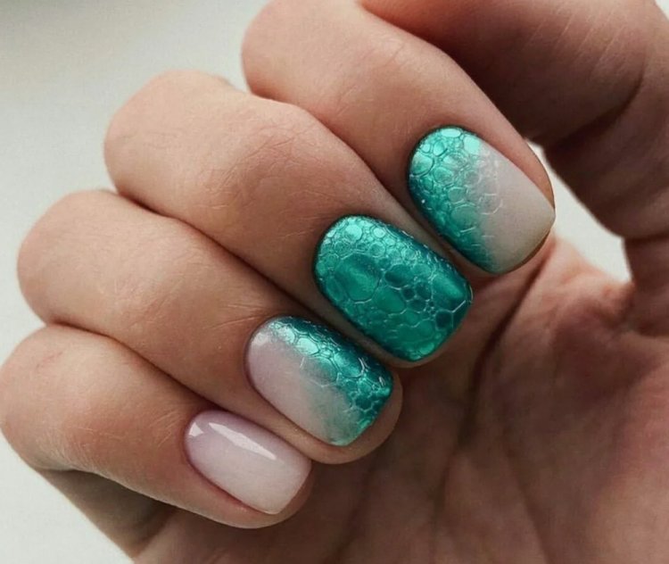 Мыльные ногти