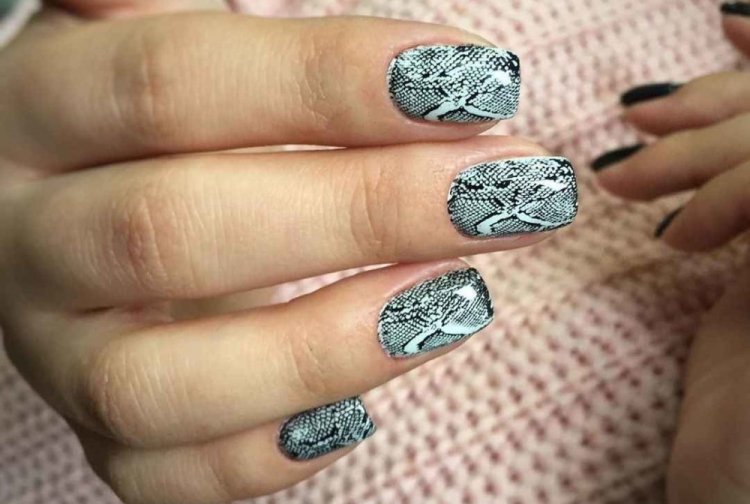 Анималистичные принты на ногтях