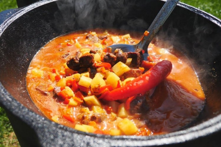 Гуляш на костре