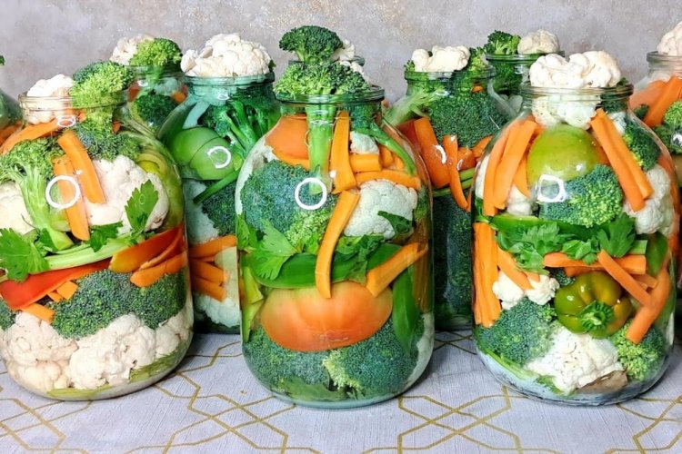 Овощное ассорти с брокколи на зиму