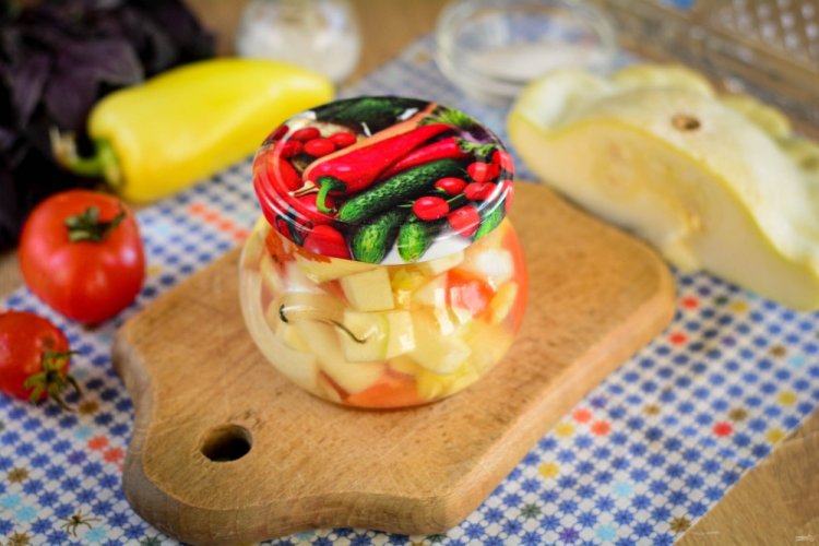 Салат из патиссонов с овощами на зиму без стерилизации