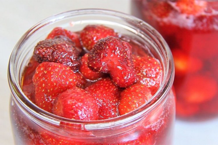 Земляника в собственном соку на зиму