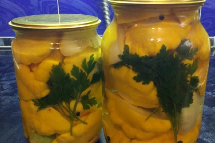 Патиссоны как грузди с чесноком и зеленью