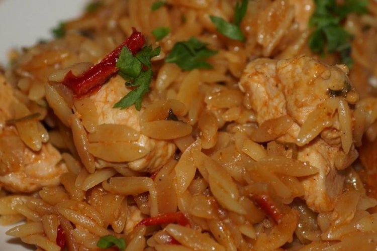 Курица с пастой орзо в духовке